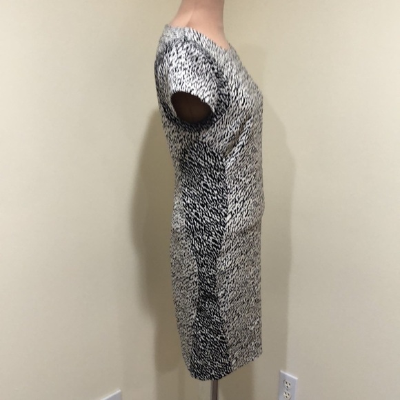 Diane Von Furstenberg Dress Size 10 Black Off White Two Tone Print Sheath - Picture 4 of 11